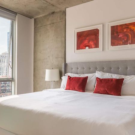 2Br Elegant Premium Suite With Balcony & Sweeping City Views Чикаго Экстерьер фото